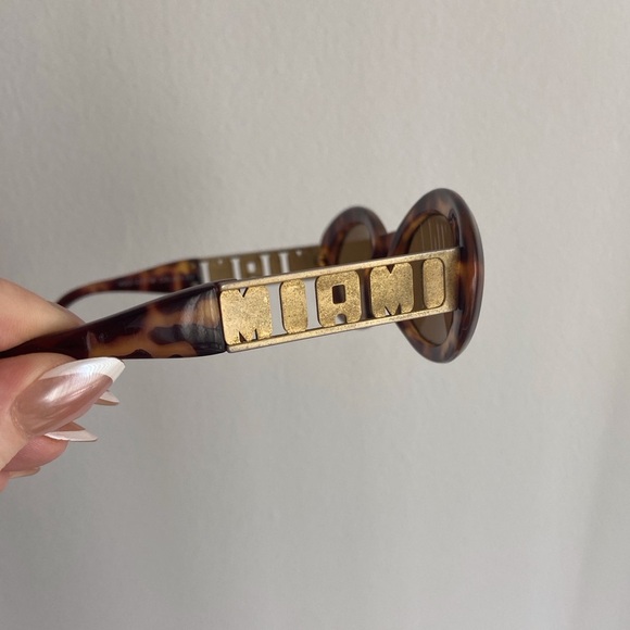 Gianni Versace 527/M MIAMI Vintage Sunglasses - Picture 12 of 16